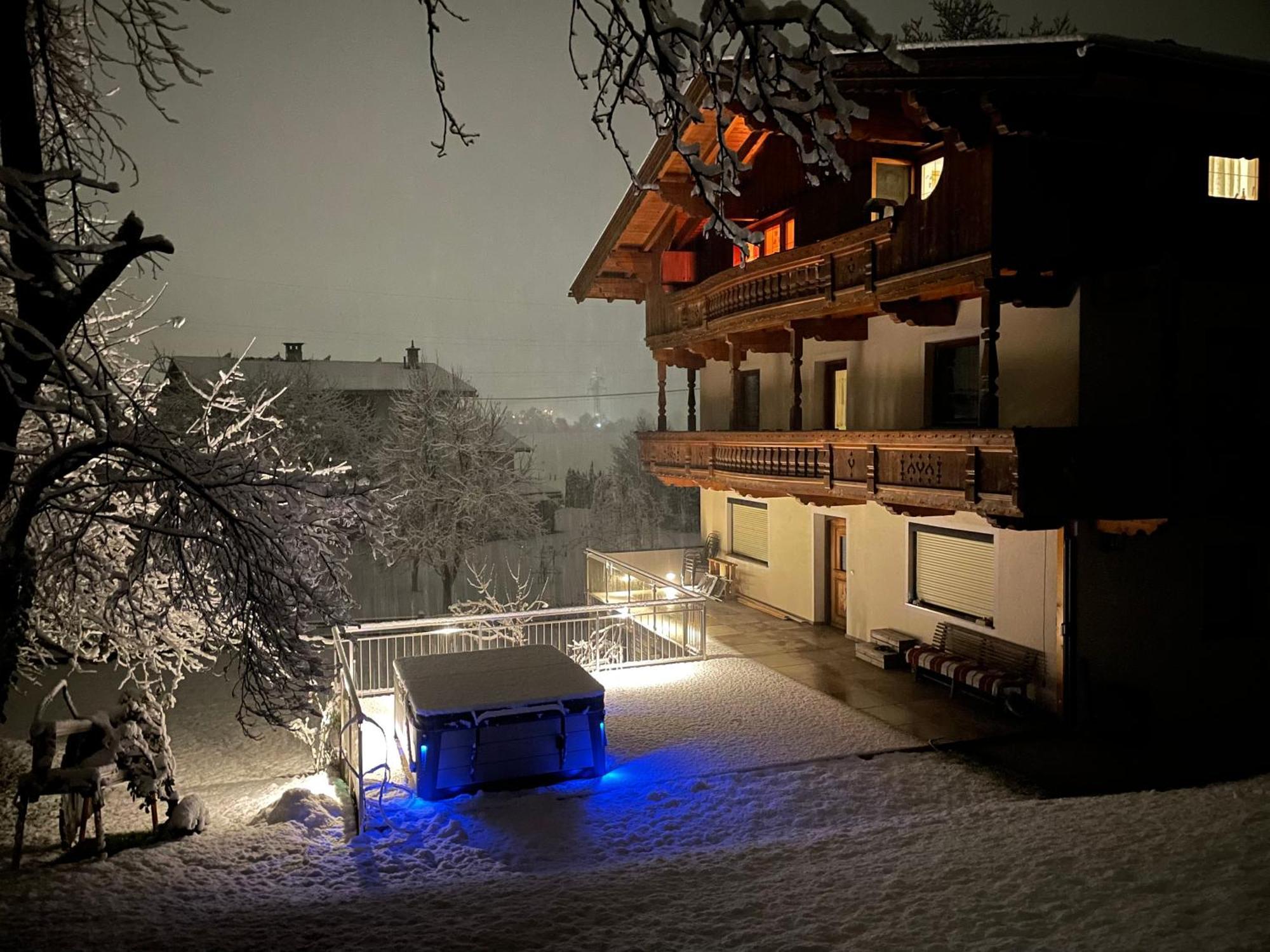 Apart Moidl Mit Privatem Pool Hart im Zillertal Exterior foto