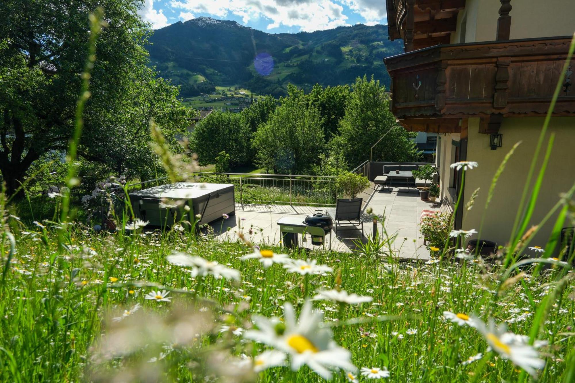 Apart Moidl Mit Privatem Pool Hart im Zillertal Exterior foto